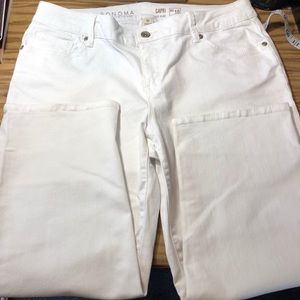 Sonoma white capris mid rise jeans Sz 10